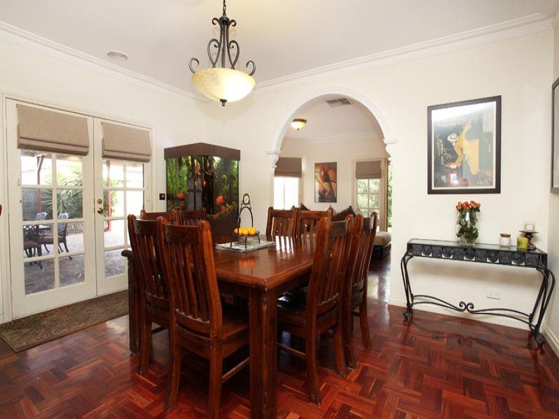 38 Edgbaston Parade, Caroline Springs - Thumbnail 4