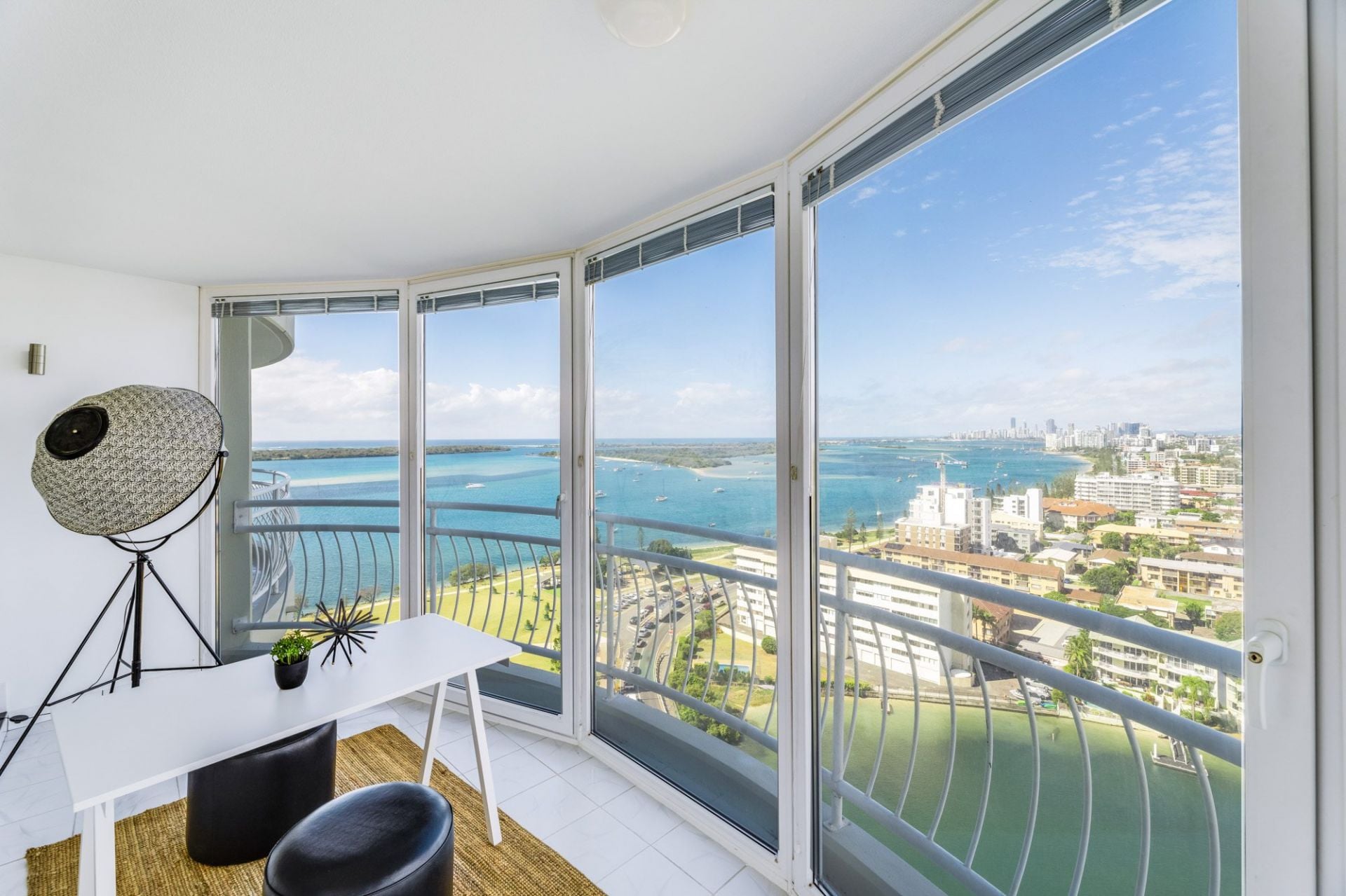 18D/5 Bayview Street, Runaway Bay - Thumbnail 5