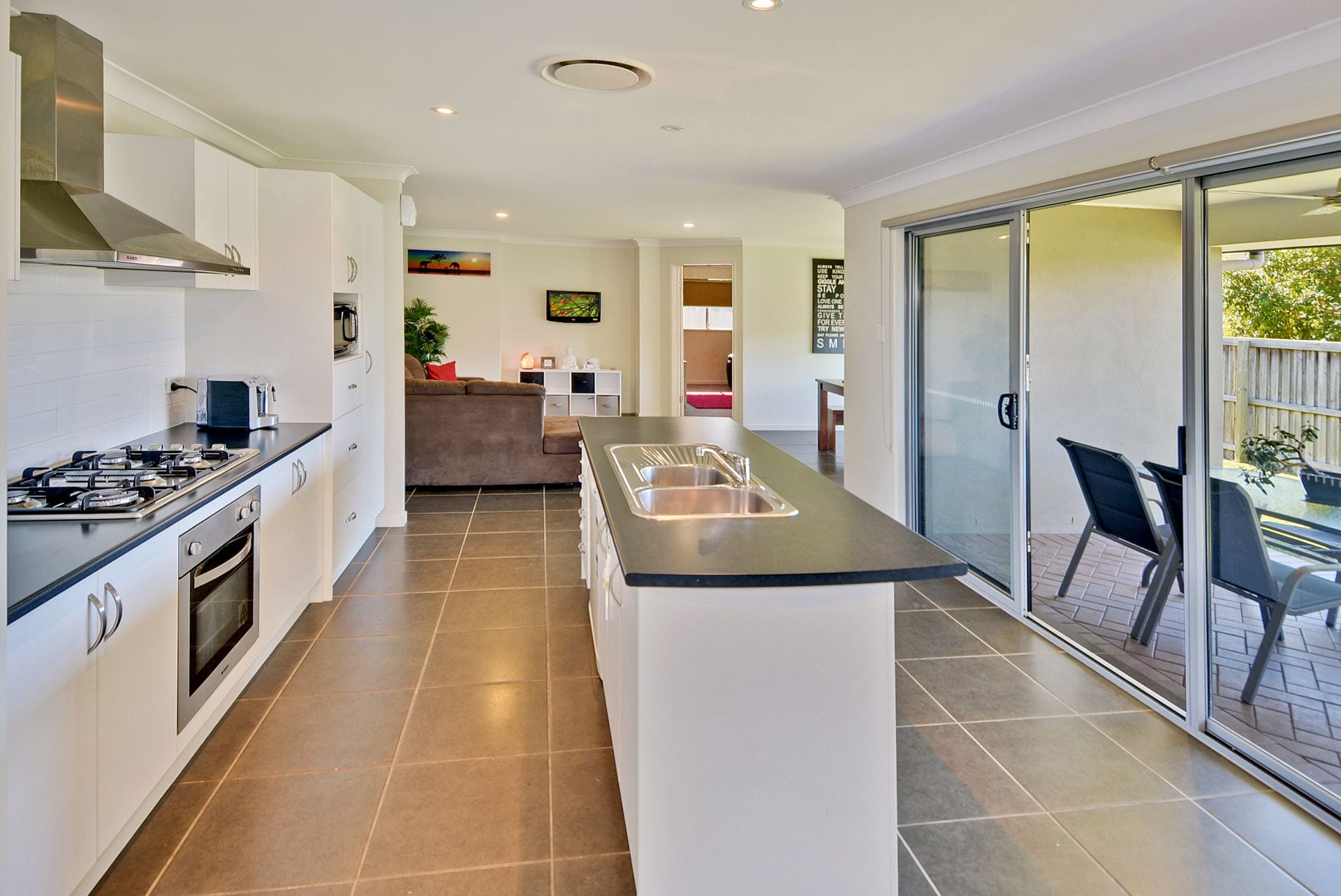 2 Ashburton Crescent Sippy Downs QLD, Sippy Downs - Thumbnail 6
