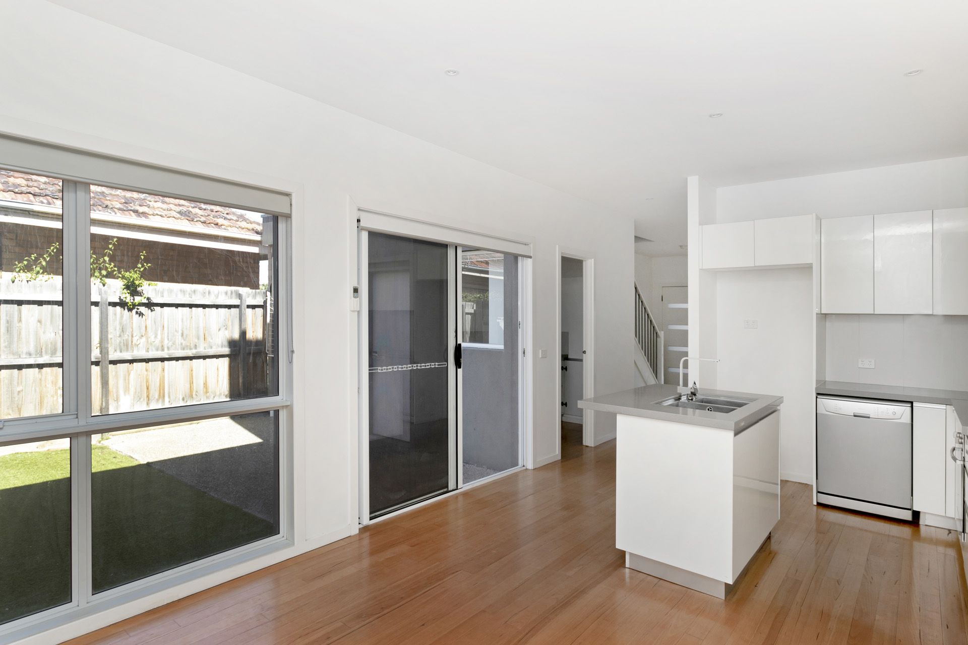 60 Devonshire Road WEST FOOTSCRAY VIC, West Footscray - Thumbnail 5