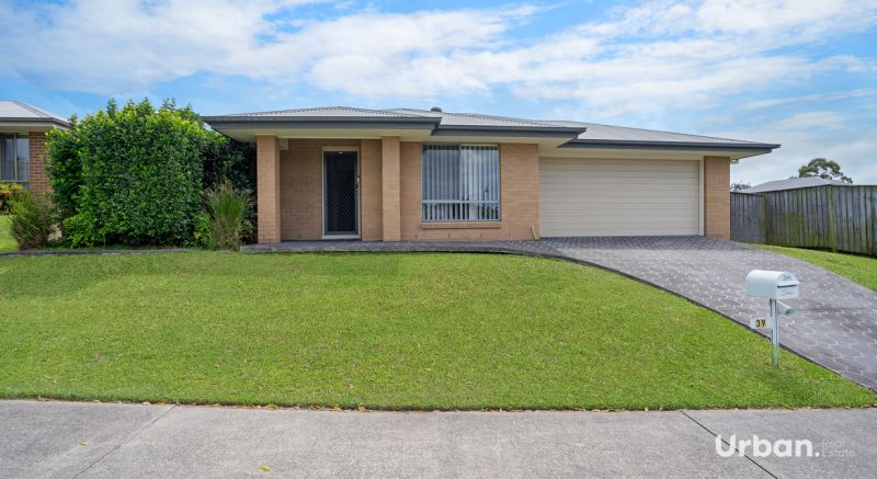 39 Settlers Boulevard