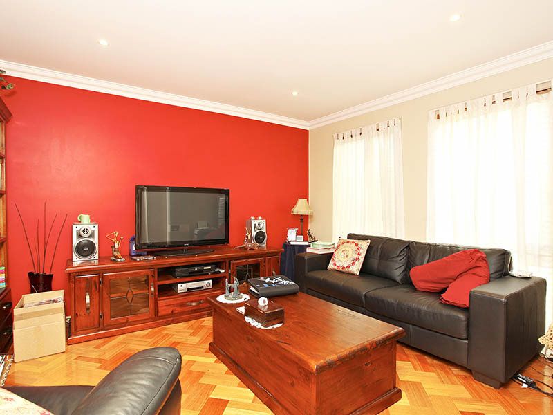 1A Welton Court, Deer Park - Thumbnail 3