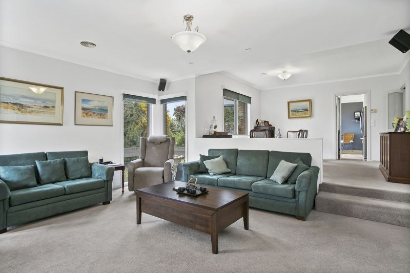 1 Tailor Close Ocean Grove VIC, Ocean Grove - Thumbnail 3