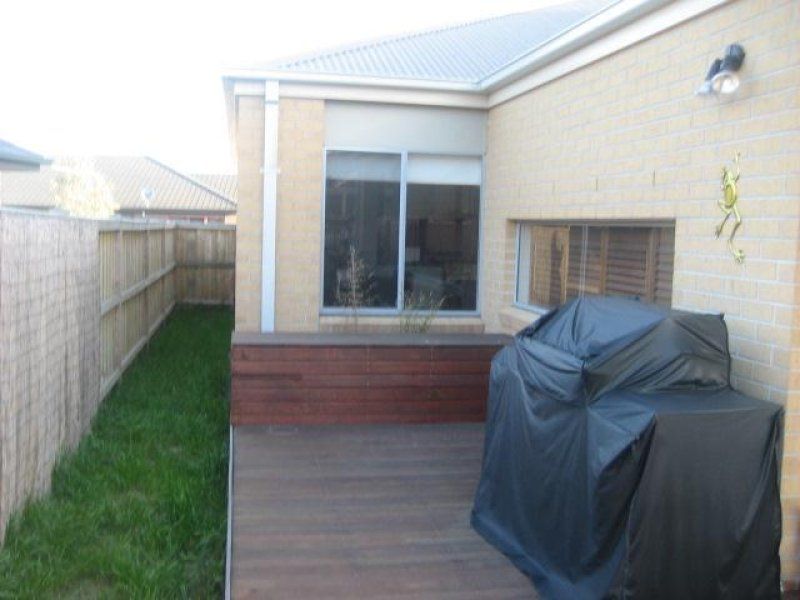 Perfectly Positioned & Contemporary!