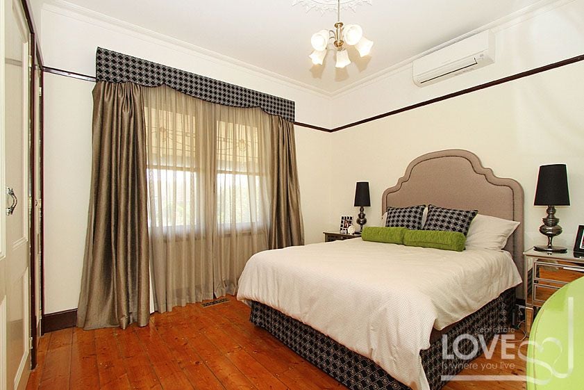Grand Living In The Heart Of The Oakhill Estate