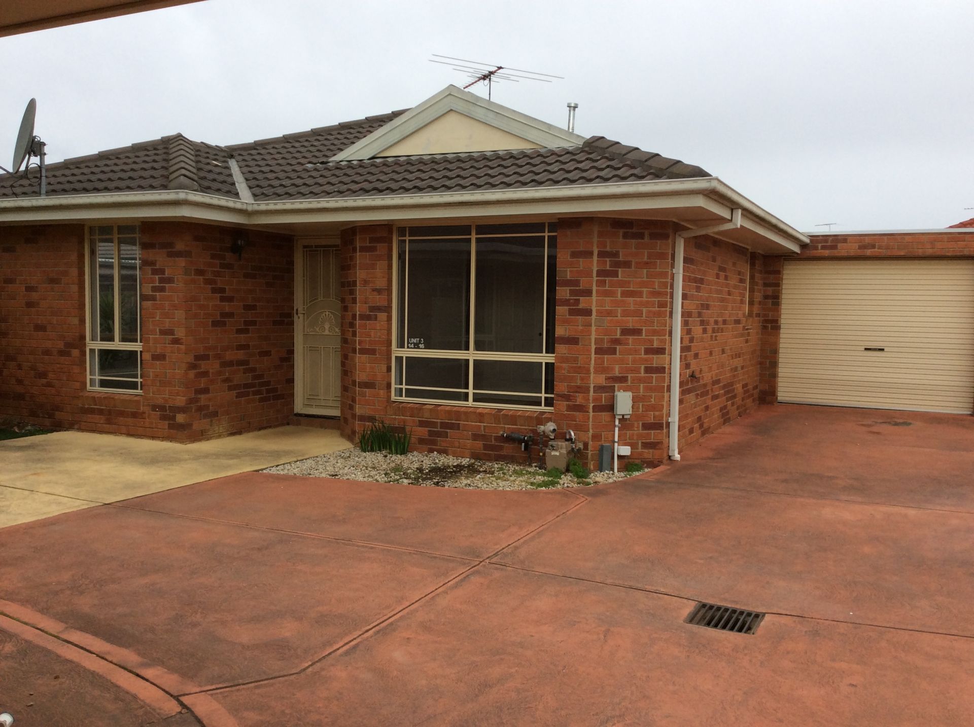 LOW MAINTENANCE, CONVENIENTLY LOCATED TWO BEDROOM UNIT  *Insp Thu 4th Aug @ 4:40pm*