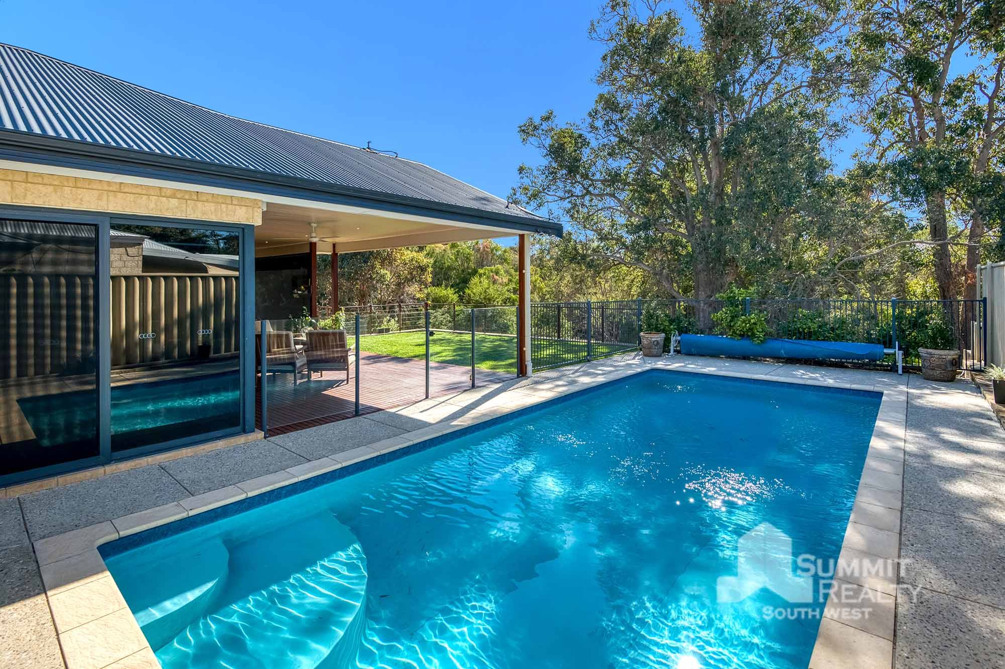 Real Estate For Sale 2628 Greenough Place Millbridge , WA