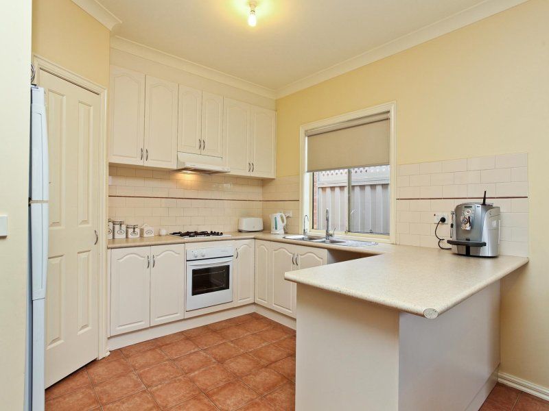 12 Millstream Way, Caroline Springs - Thumbnail 3