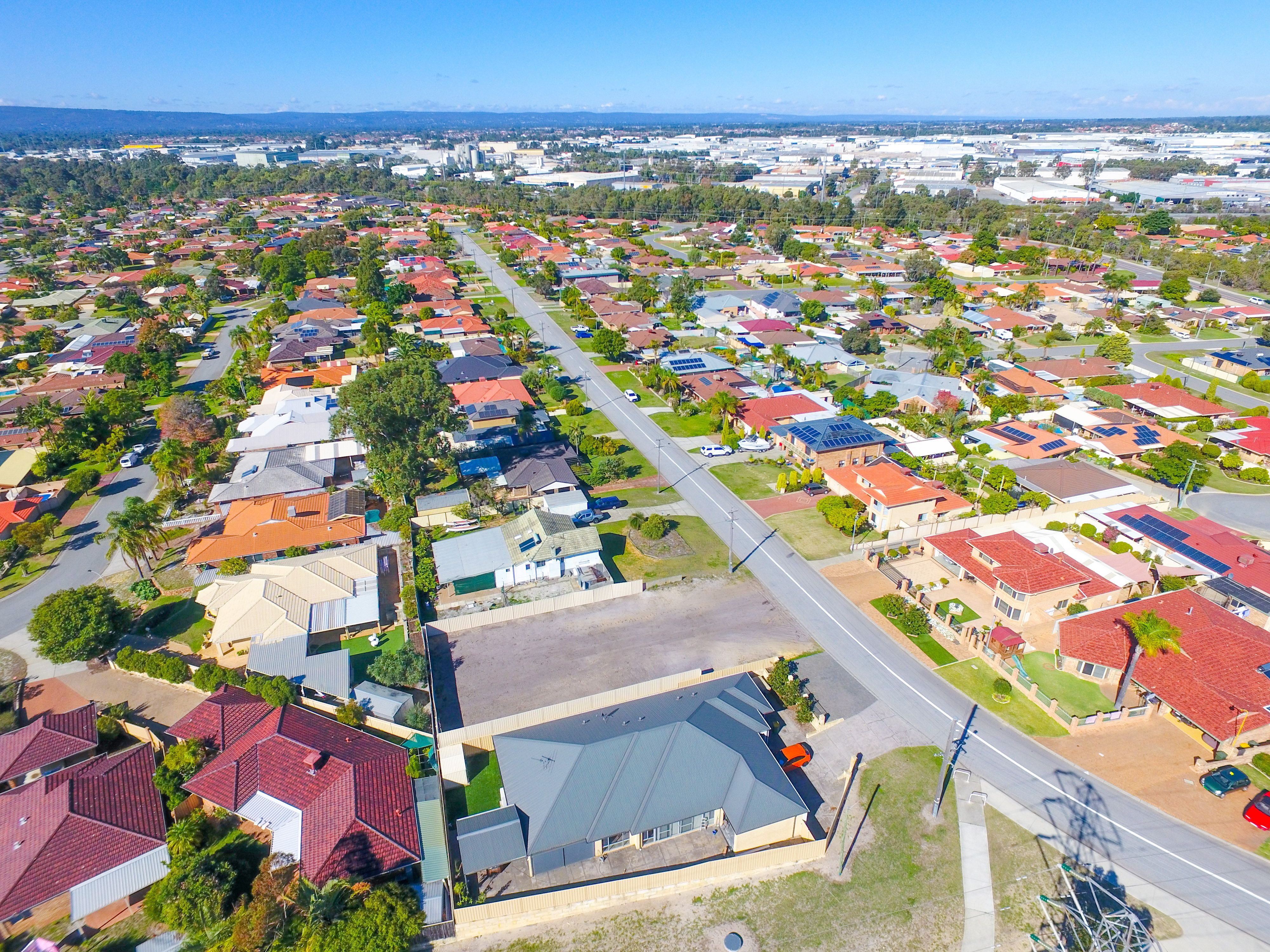 Real Estate For Sale 33A Nicol Road Parkwood , WA