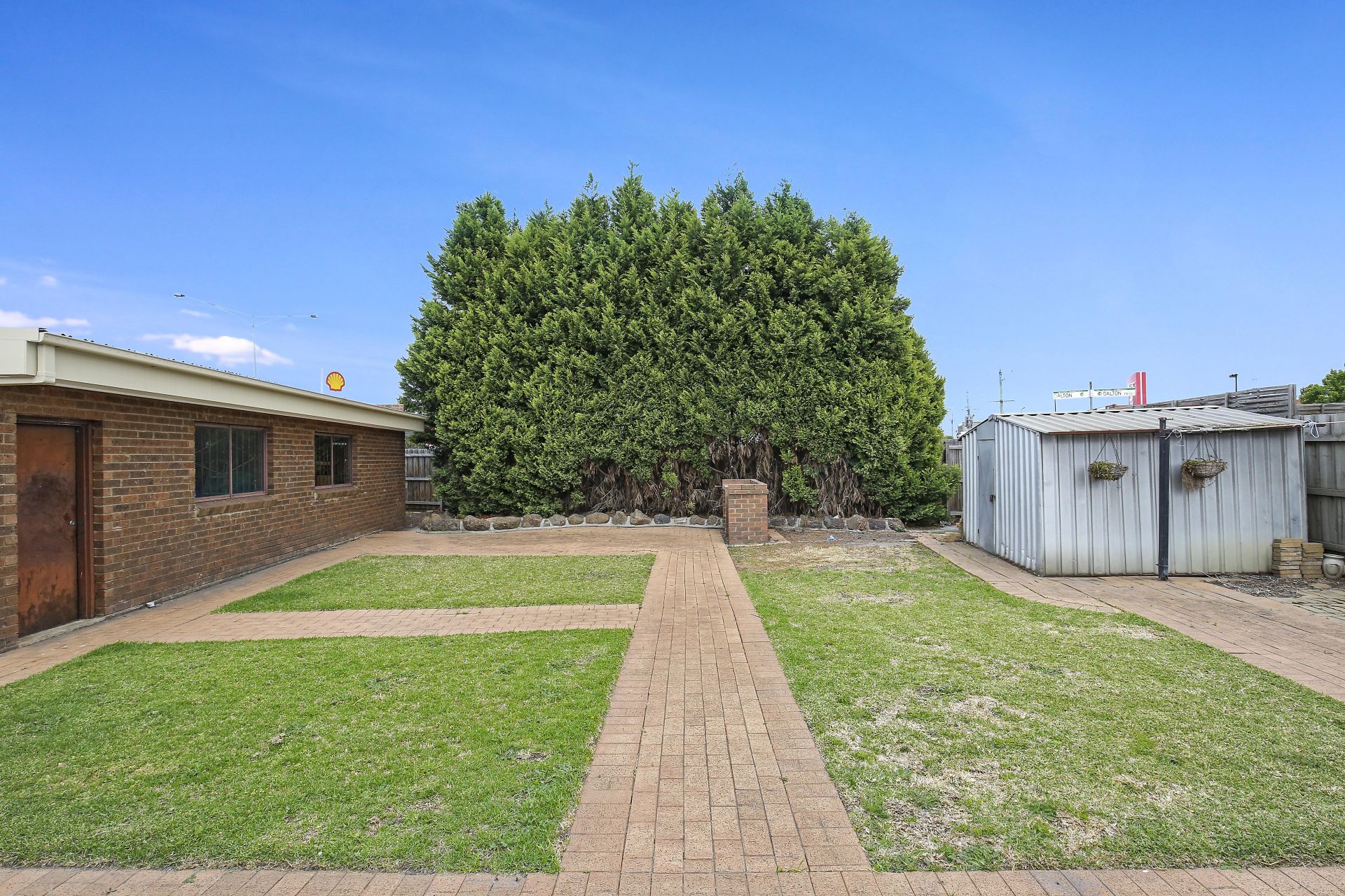 Real Estate For Sale 3 Cumberland Crescent Thomastown , VIC