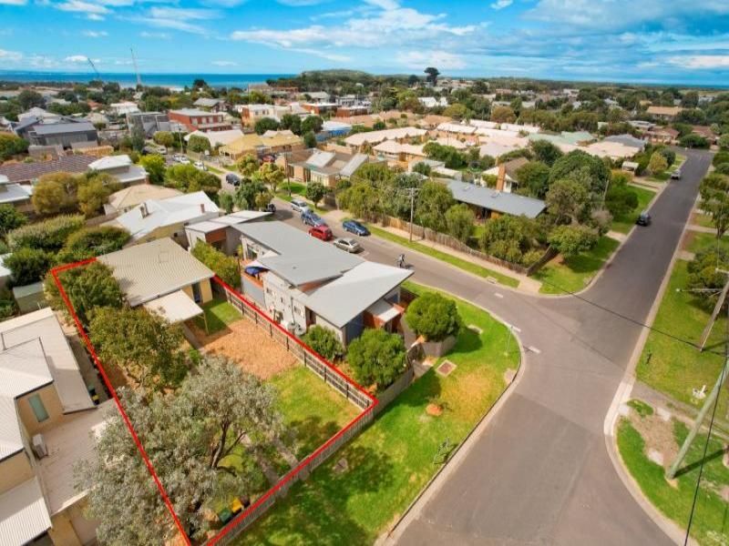 16 Grove Road BARWON HEADS VIC, Barwon Heads - Thumbnail 2
