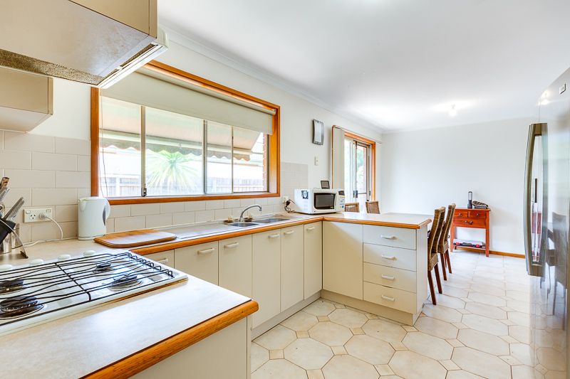 5 Somerton Court, Bacchus Marsh - Thumbnail 4
