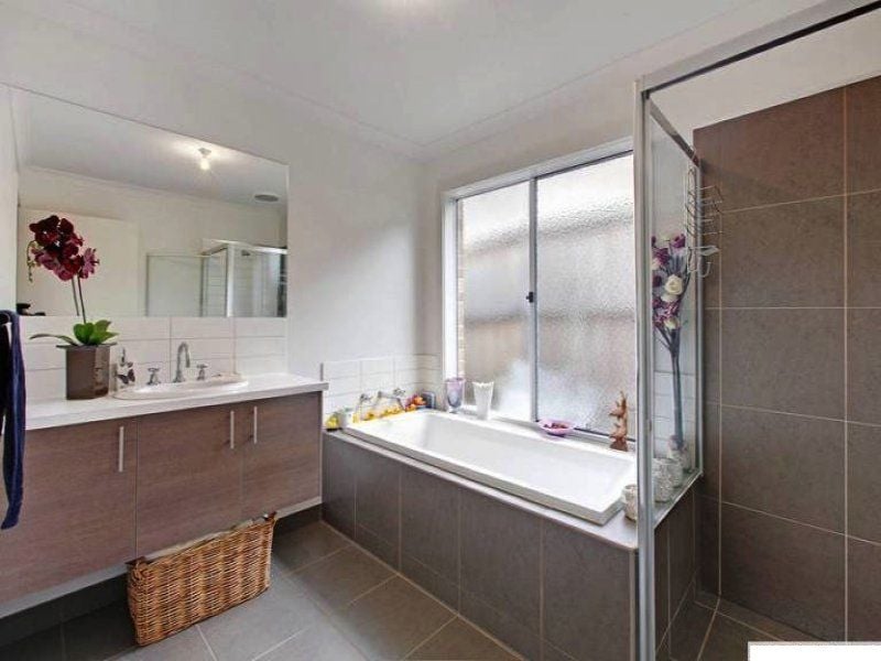 3 Tuross Crescent SOUTH MORANG, South Morang - Thumbnail 8