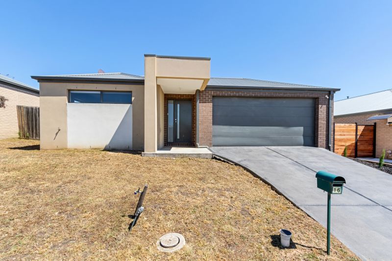 16 Leveque Loop, Craigieburn