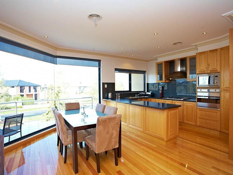 7/2 Sandlewood Close, Sanctuary Lakes - Thumbnail 2