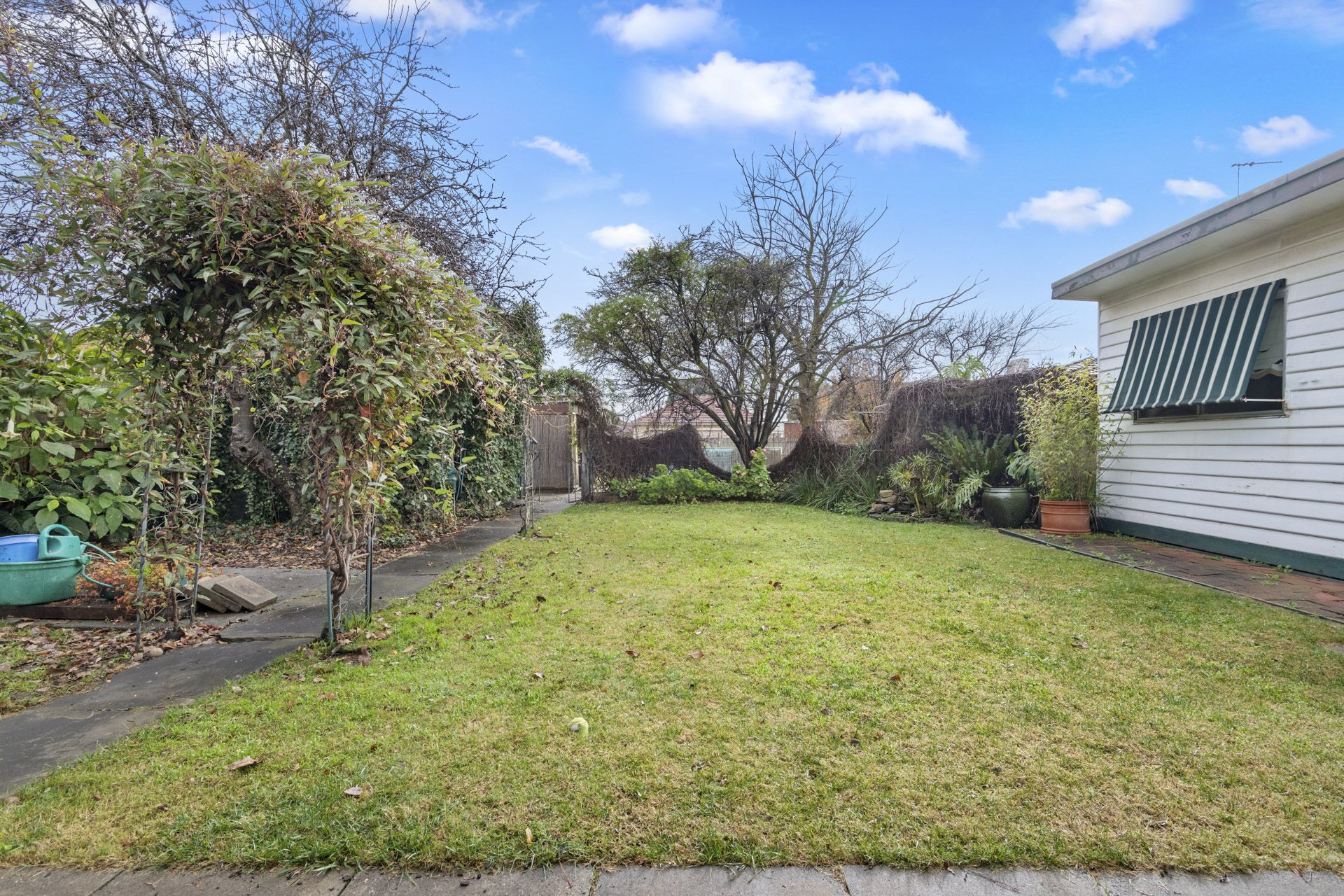 Real Estate For Sale 4 Pleasant Road Thomastown , VIC