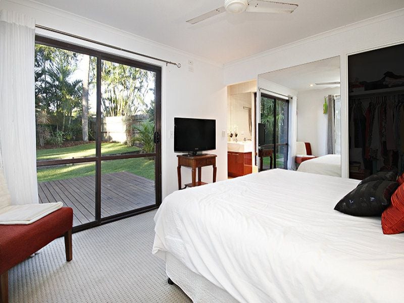 7 Julie Court Mooloolaba QLD, Mooloolaba - Thumbnail 2