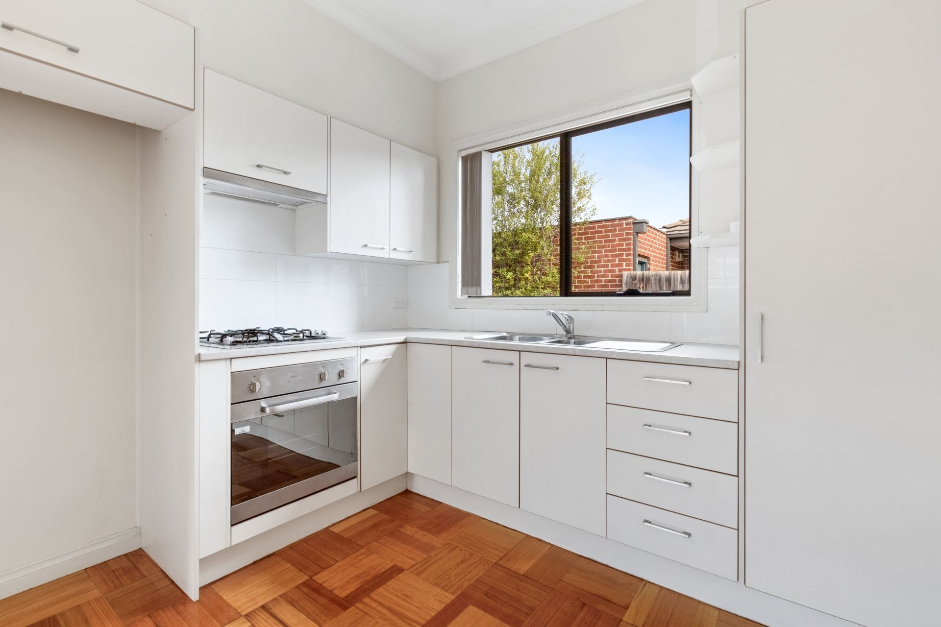 Delightful Two Bedroom Unit!