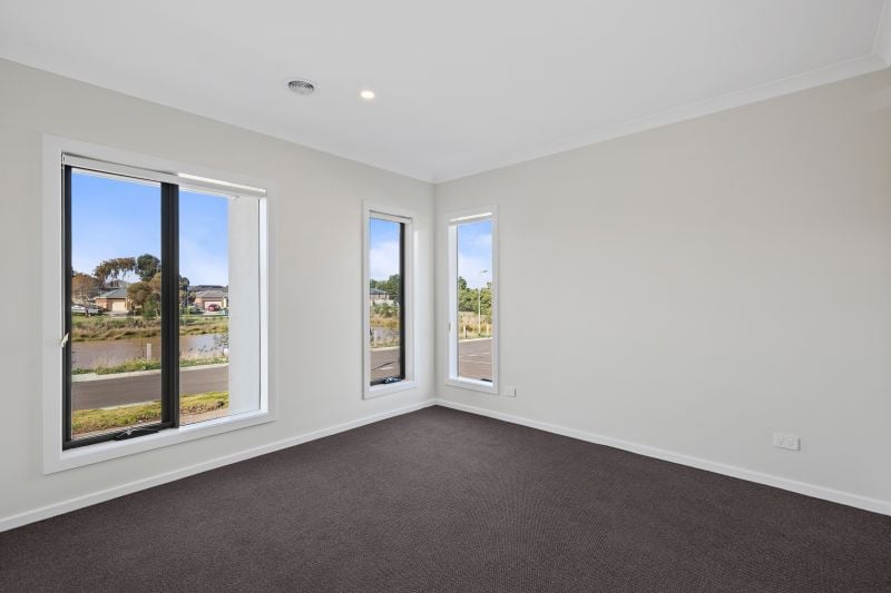 60 Petal Crescent, Wallan