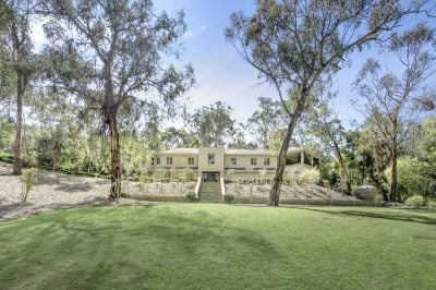 1 Aylesbury Way, Warrandyte