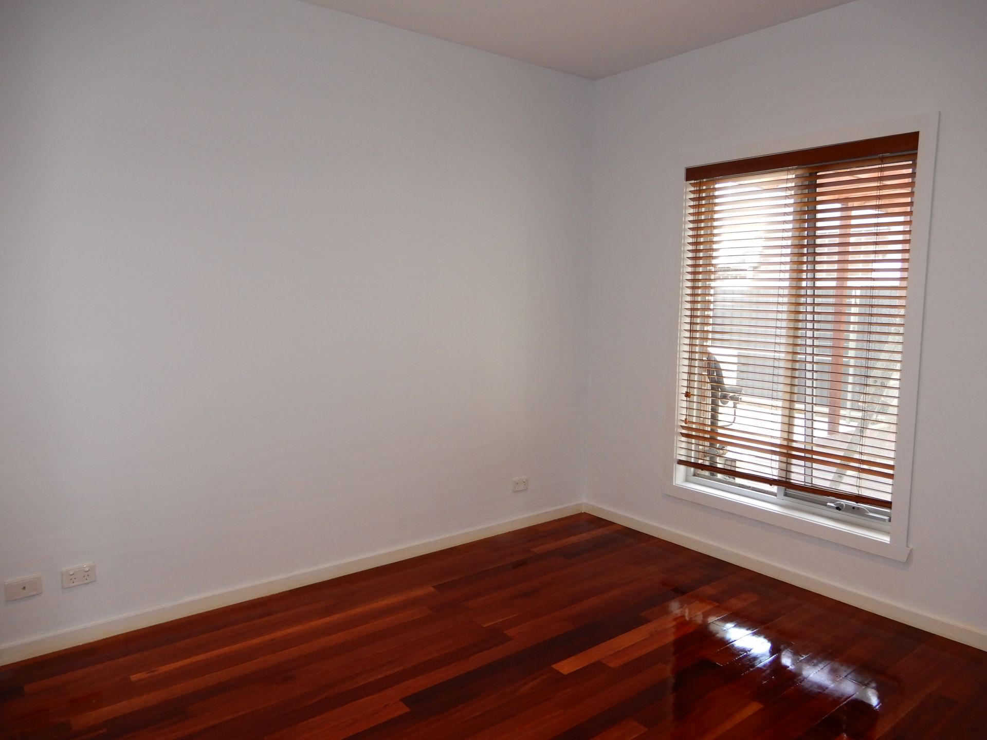Stylish 2 Bedroom + Study!