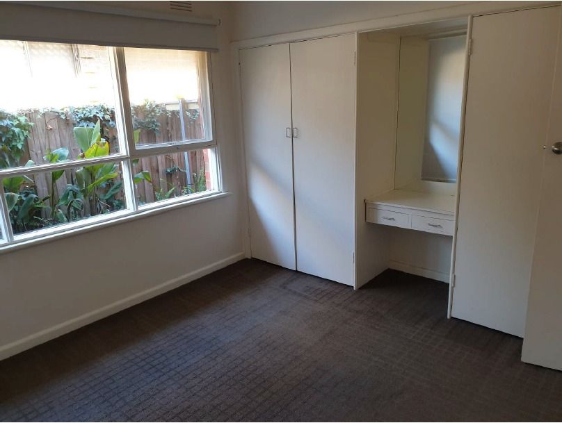 **ONE WEEK RENT FREE**