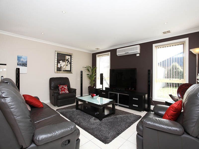 44 Bushy Park Avenue, Caroline Springs - Thumbnail 5