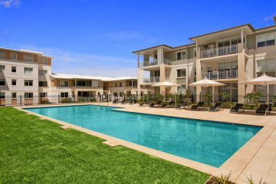 Spacious Top Floor Apartment