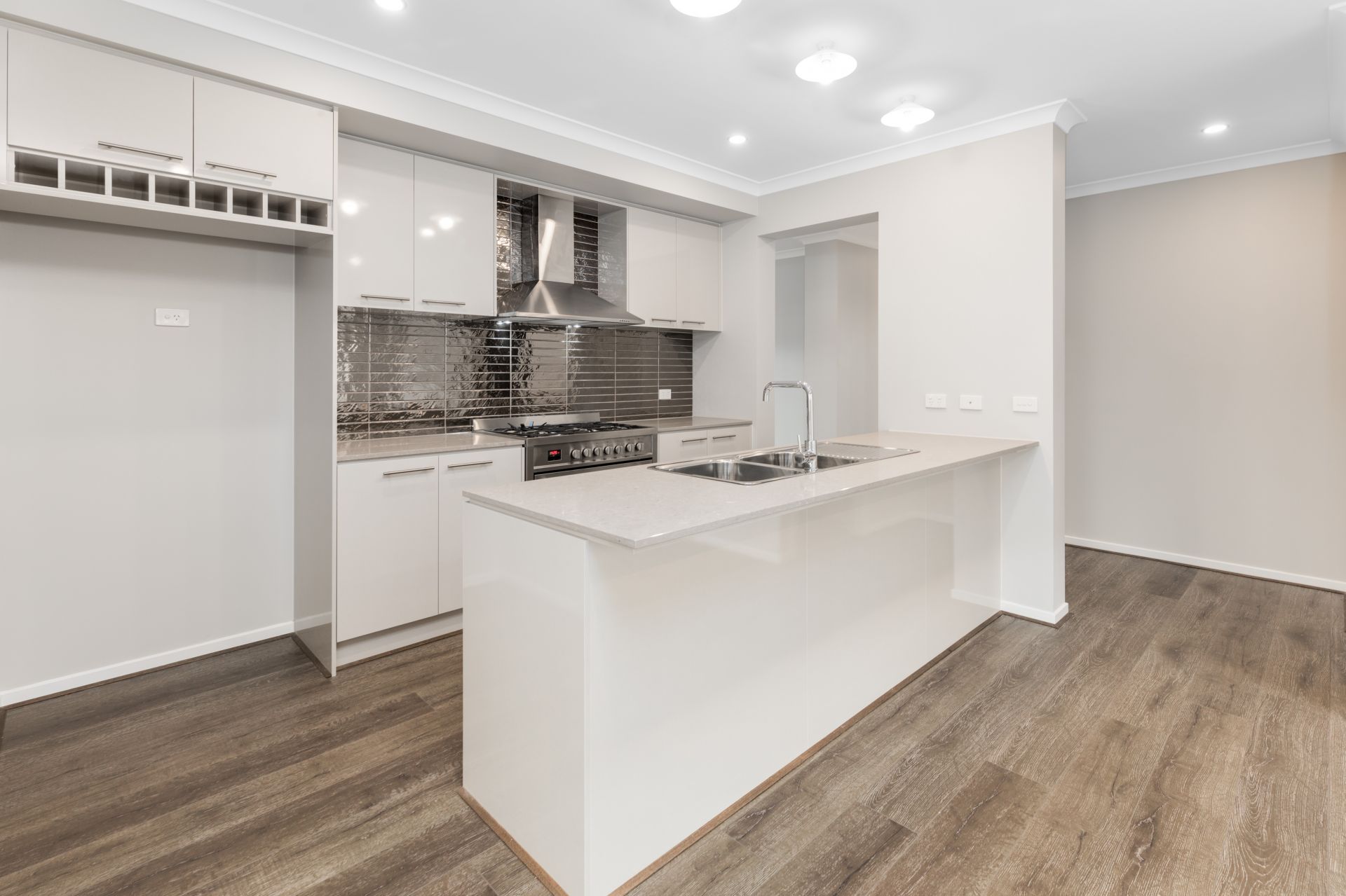 32 Sadie Avenue, Thornhill Park - Thumbnail 3