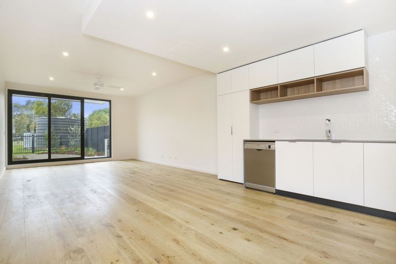36 Zenith Rise, Bundoora