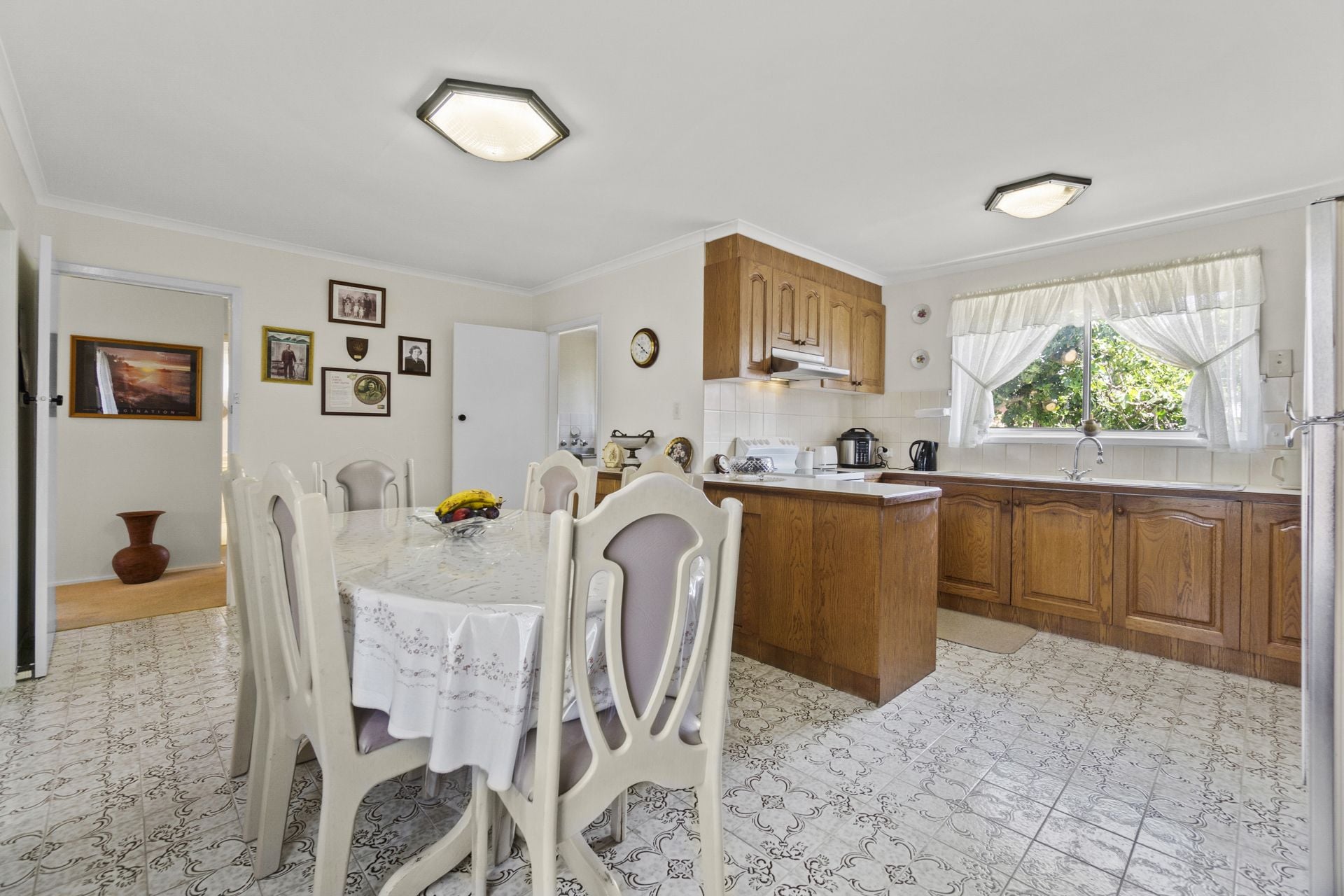 BEAUTIFUL FAMILY HOME