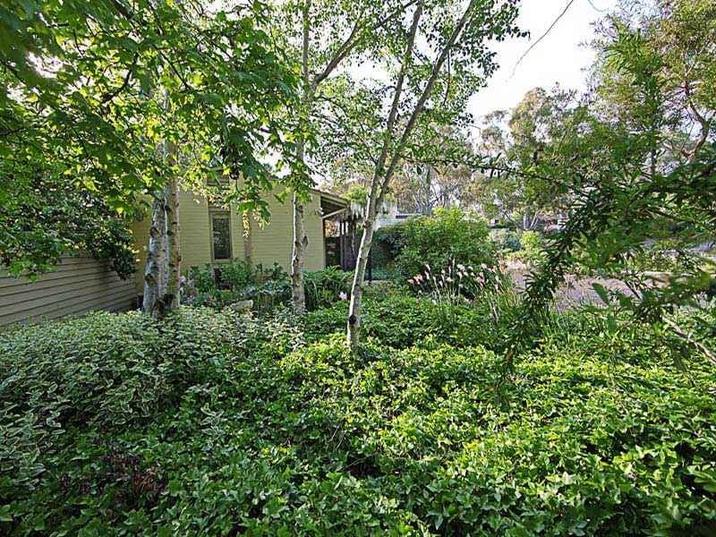 14 Pilbara Place, Fisher - Thumbnail 5