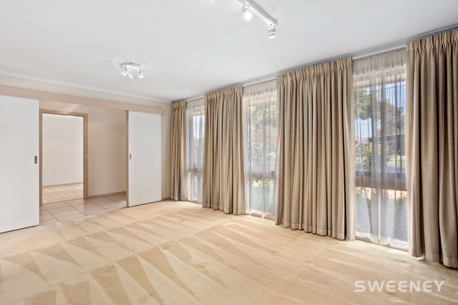 54 Spring Drive, HOPPERS CROSSING Sweeney Estate Agents