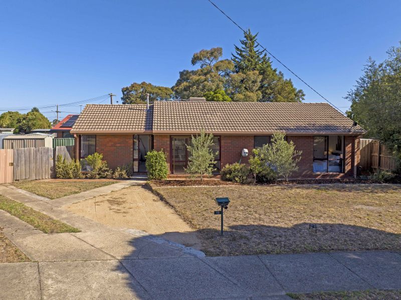 15 Dransfield Way, Epping