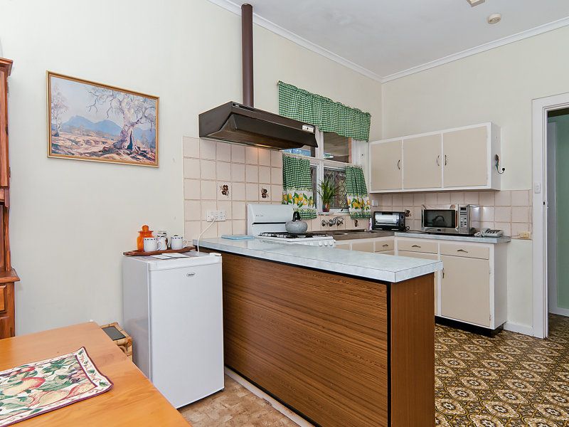 2A Fifth Avenue Semaphore Park 5019