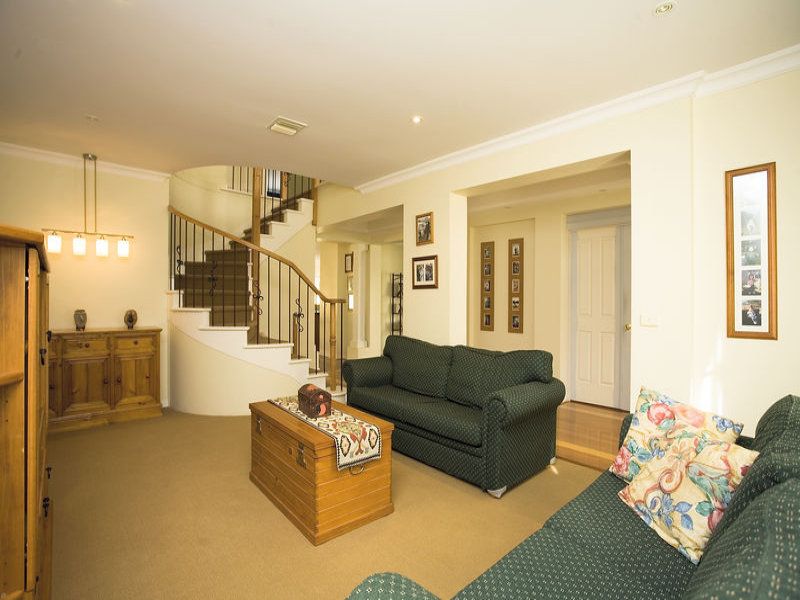 1 Hampstead Green, Caroline Springs - Thumbnail 4