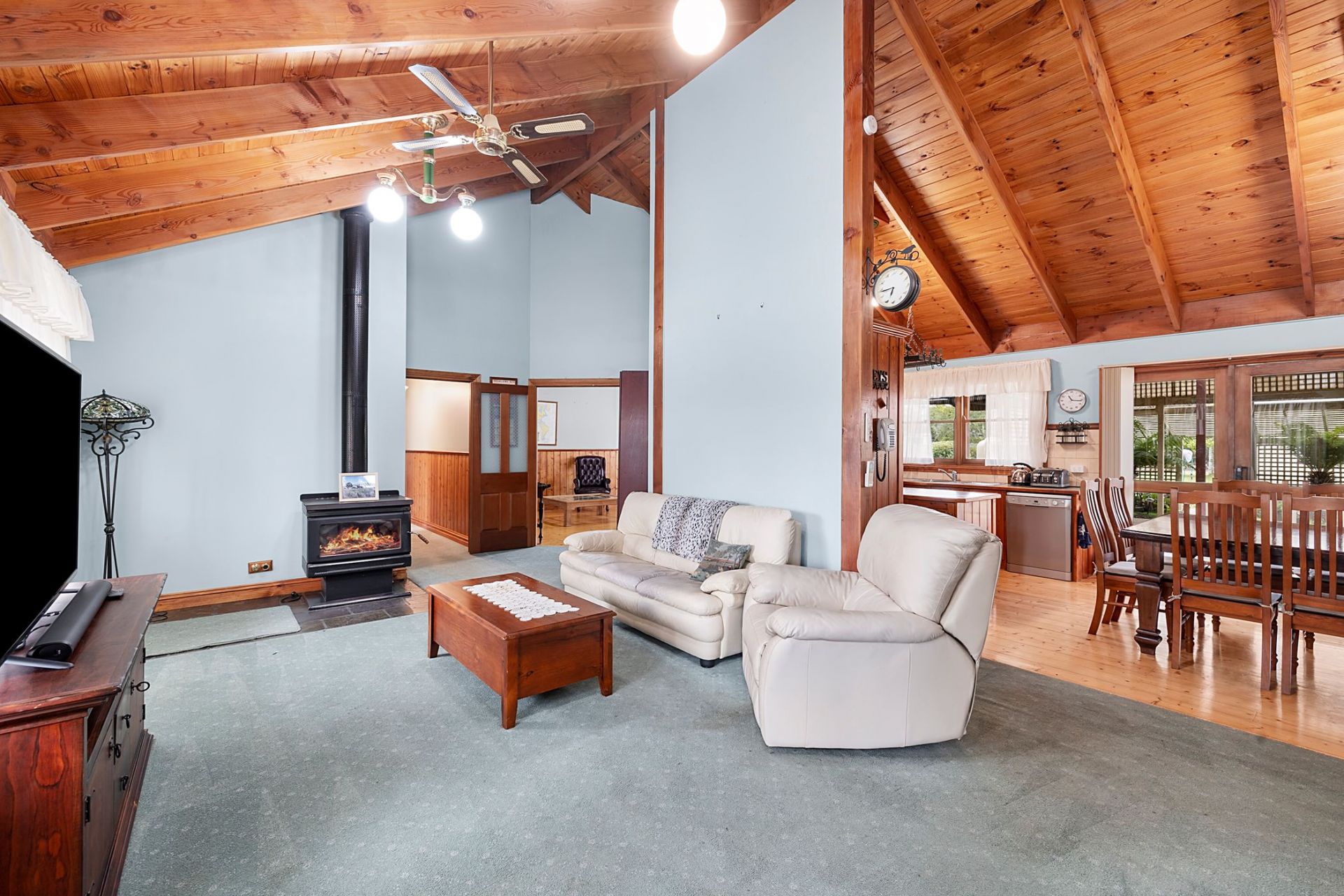 2 Banyule  Drive, Delacombe, Delacombe - Thumbnail 4