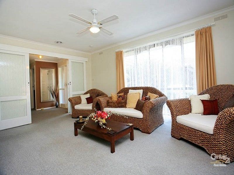 31 Simmons Drive, Seaholme - Thumbnail 3