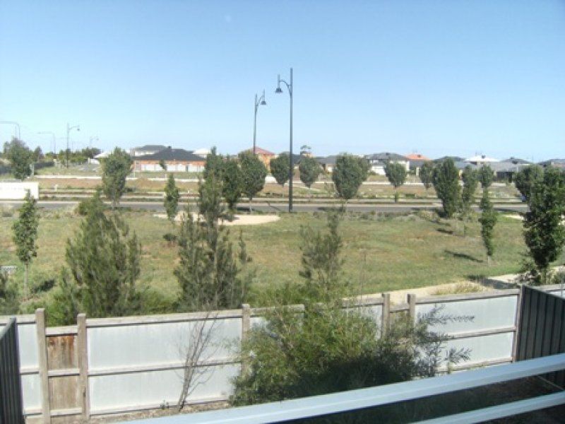 8/4 Hopetoun Green, Caroline Springs - Thumbnail 7