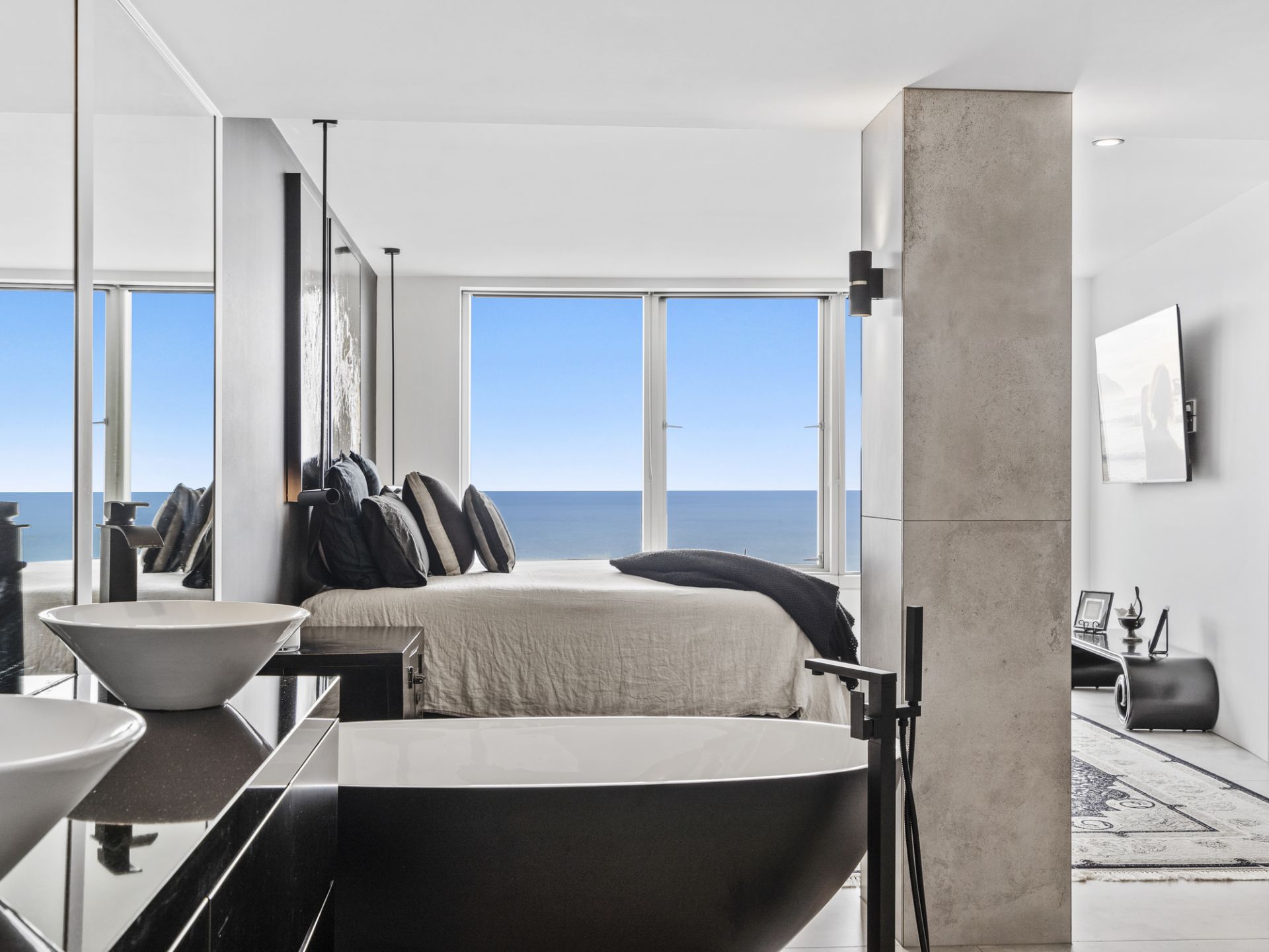 6402/9 Hamilton Avenue, Surfers Paradise - Thumbnail 8