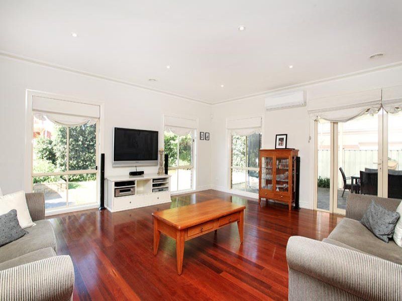 9 Dunstall Gardens, Caroline Springs - Thumbnail 5