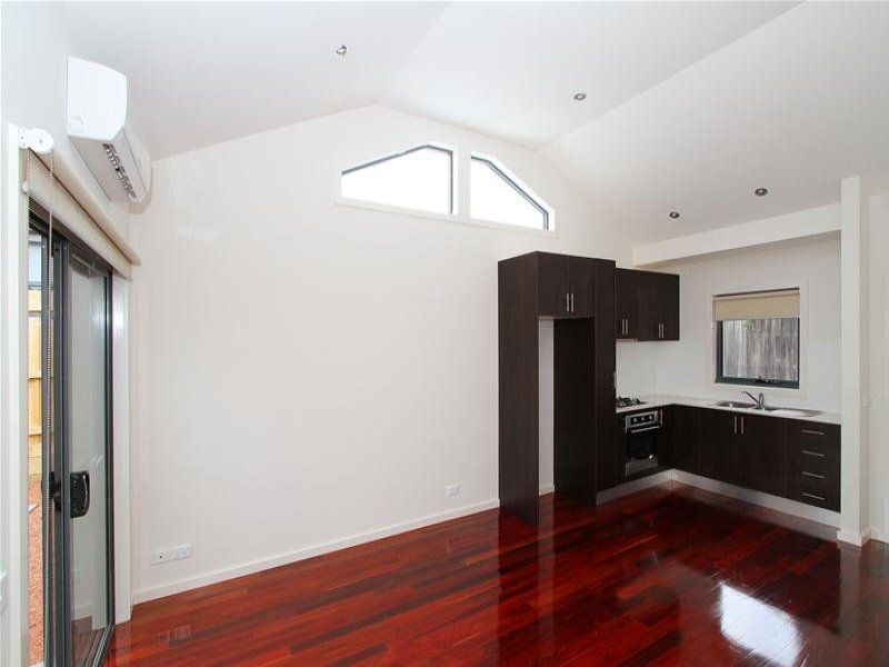 1 Bedroom Unit Plus Study!