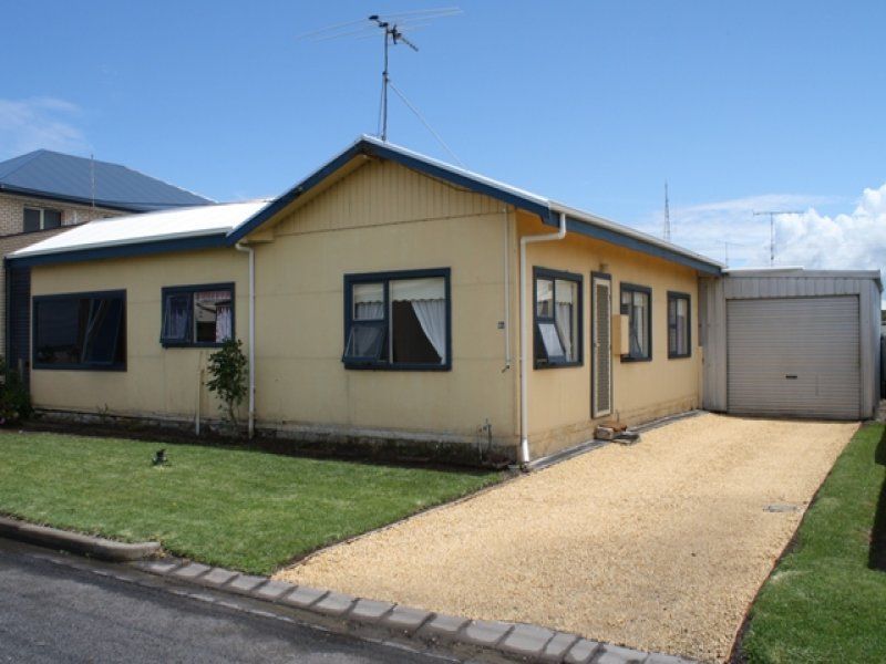 98 Meylin Street PORT MACDONNELL SA, Port Macdonnell - Thumbnail 3