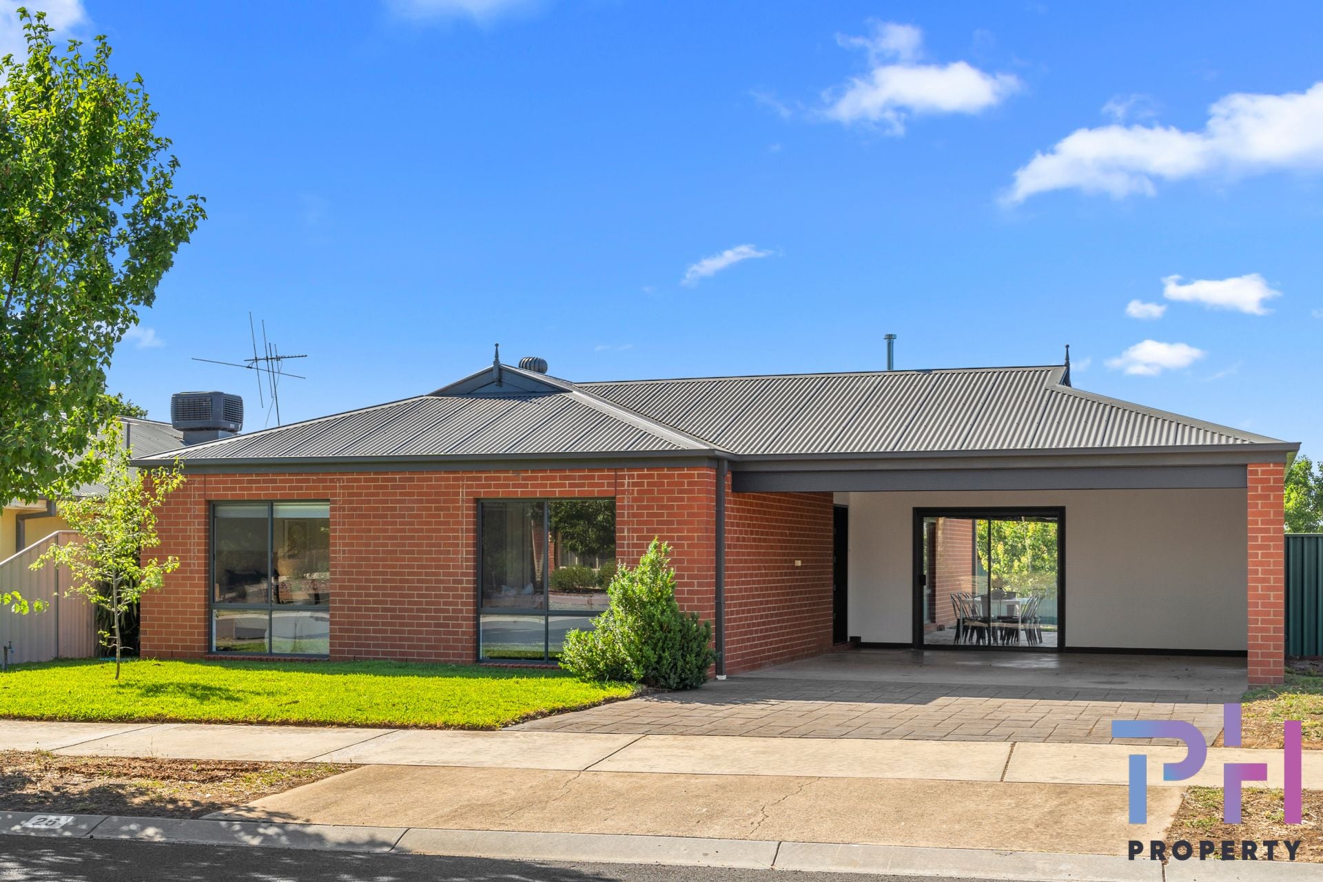 25 Saxby Drive STRATHFIELDSAYE VIC, Strathfieldsaye - Image 1