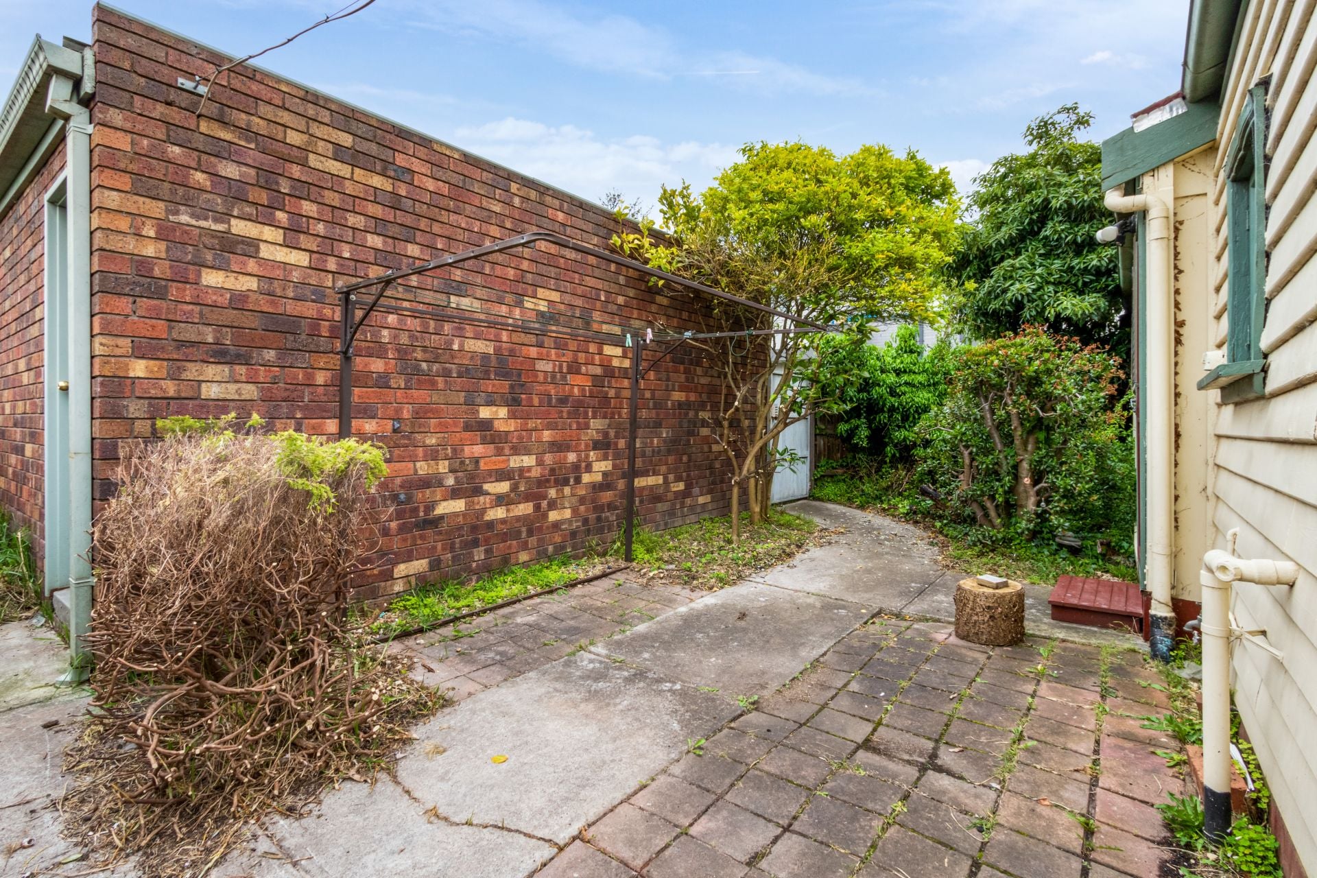 A PLACE TO CALL HOME AND READY FOR YOU TO MOVE INTO NOW!