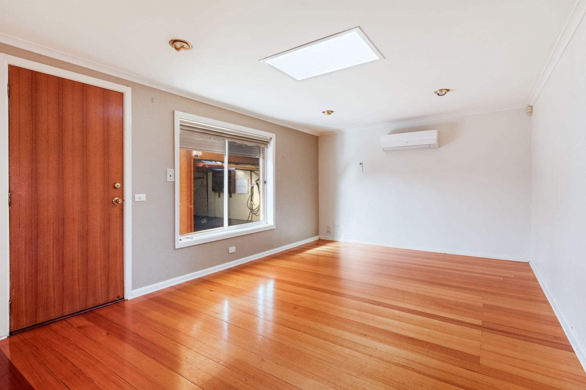 IDEAL FAMILY HOME