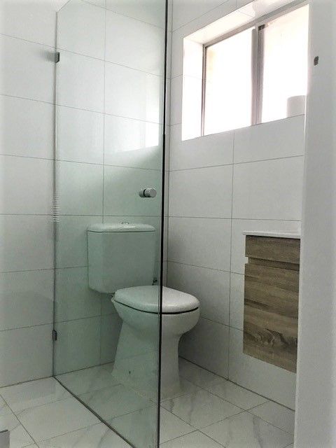 Fully Renovated just steps away from Croxton Station