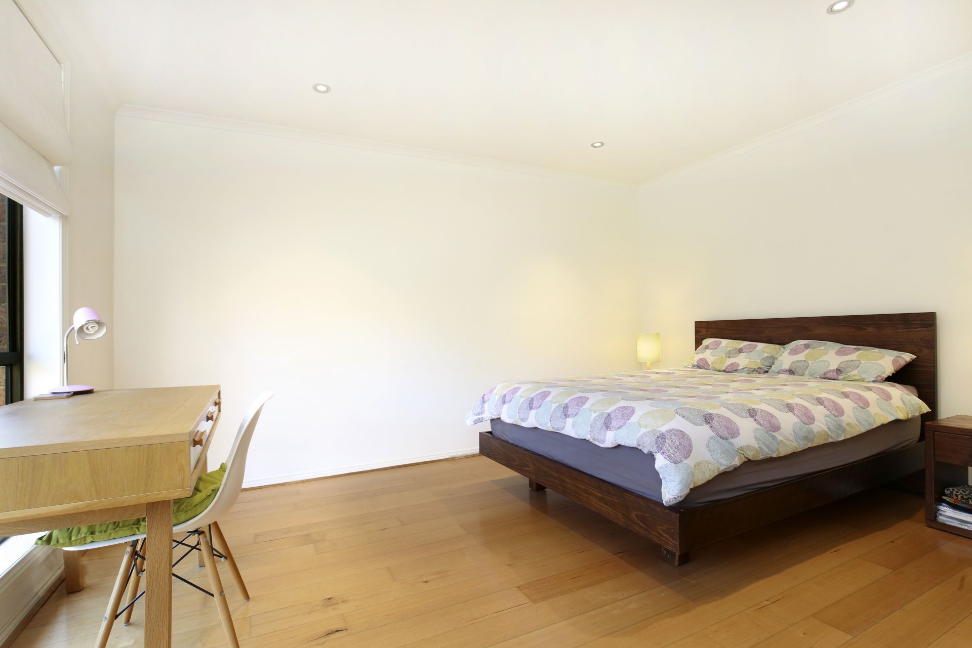 Light & Bright 2 Bedroom Townhouse