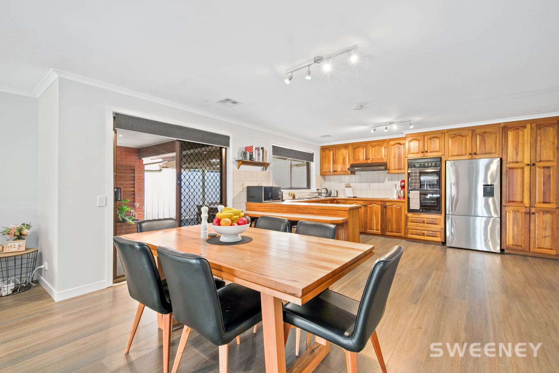 23 Knightsbridge Avenue, Altona Meadows - Thumbnail 5