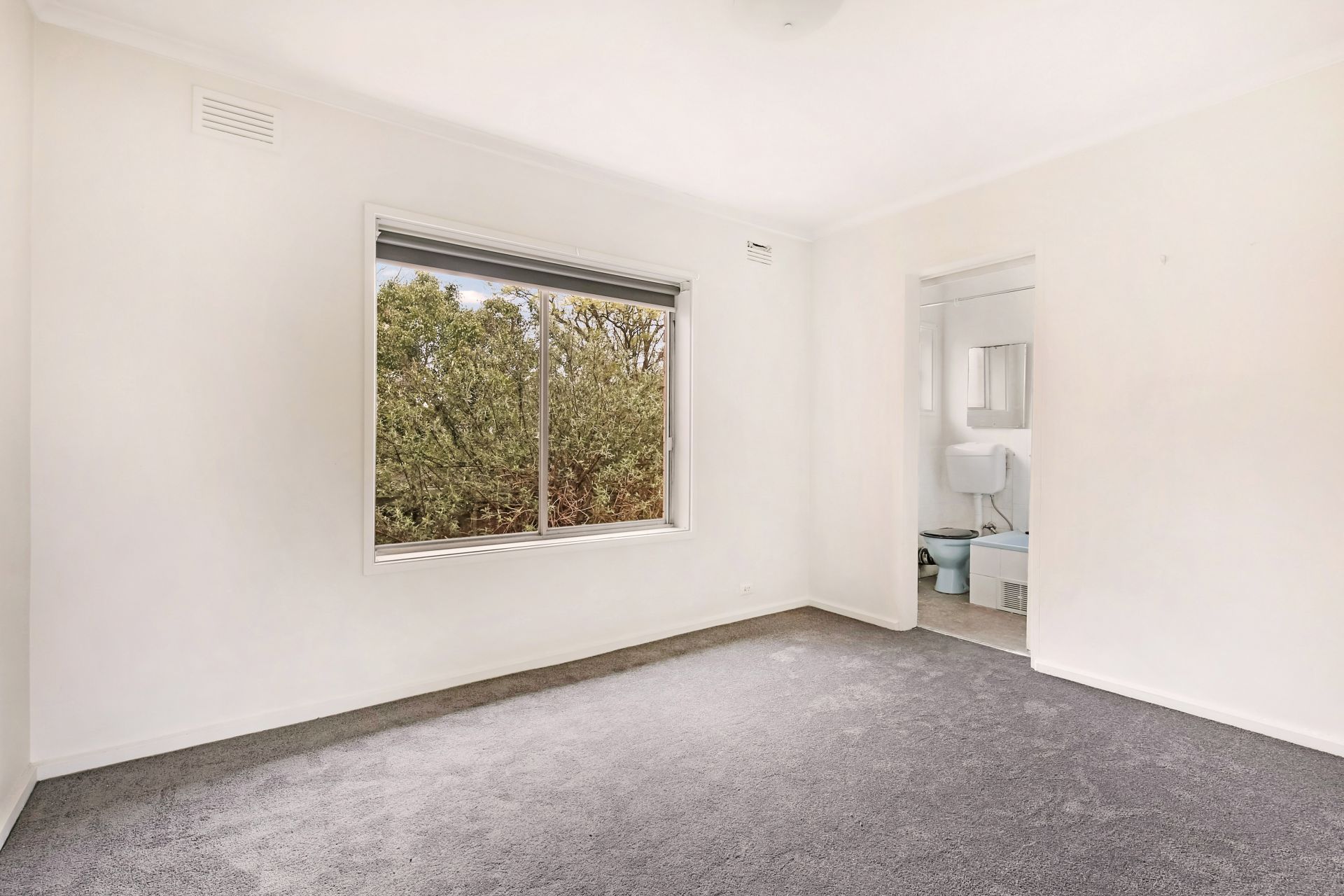 Cute Thornbury One Bed Unit!